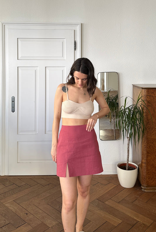 Sew the perfect mini skirt with invisible zipper